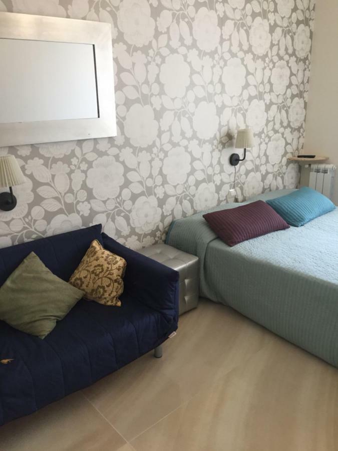 Bed and Breakfast Aquila House Катанія Екстер'єр фото
