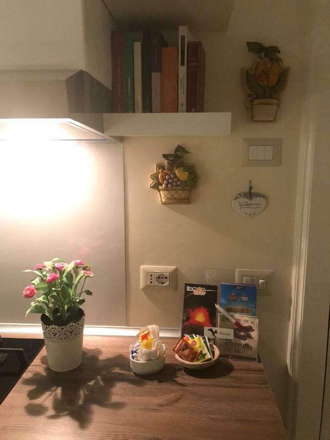 Bed and Breakfast Aquila House Катанія Екстер'єр фото