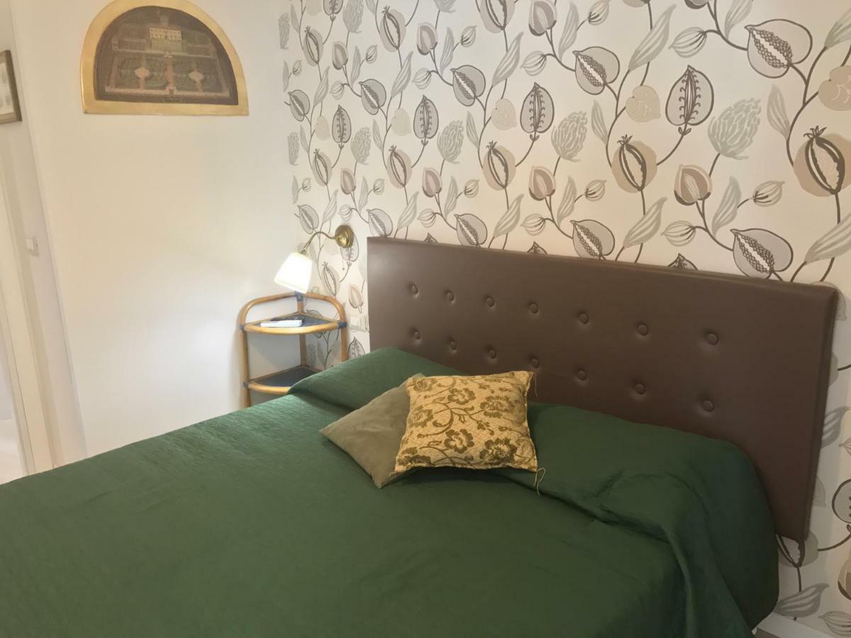 Bed and Breakfast Aquila House Катанія Екстер'єр фото